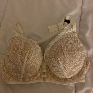 34C white Lacey bra